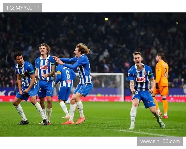 西甲与西班牙篮球联赛的差异:两大体育领域的碰撞 西甲与西班牙篮球联赛的差异:两大体育领域的碰撞