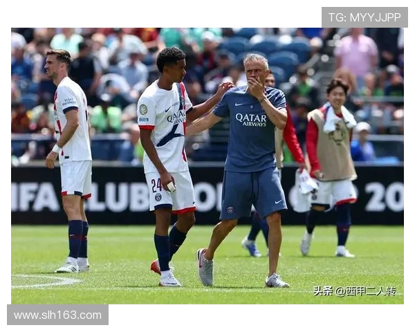 世界级足球教练在世俱杯赛场上的战术对决与精彩瞬间