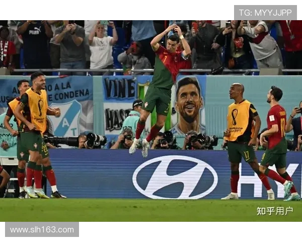 聚焦26日世界杯比赛结果强强对决引爆赛场风云再起豪门悲喜交织 聚焦26日世界杯比赛结果强强对决引爆赛场风云再起豪门悲喜交织